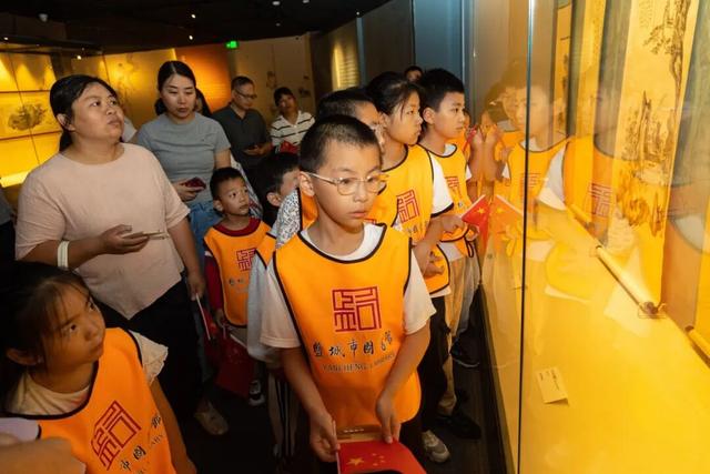 这个假期，跟着图书去旅行！
