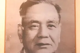 尤扬祖：脱下西服开荒大山的侨领图片
