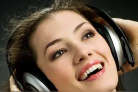 91岁的她手握百万，却每天吃馒头，多年后揭开惊人秘密图片