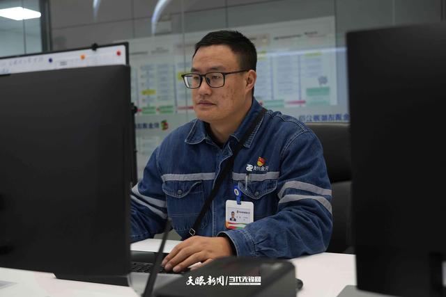 全球首台660MW超超临界“W”火焰锅炉在织金成功点火