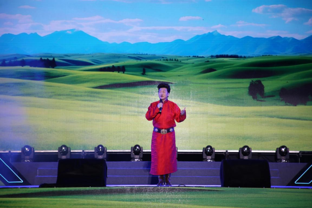 包头白云鄂博第二十届奇石文化旅游活动暨文旅消费季精彩开幕