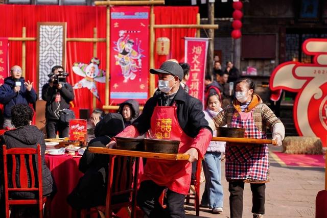 “烟火上里·坝坝年”四川雅安雨城区2026年猪文化活动举行