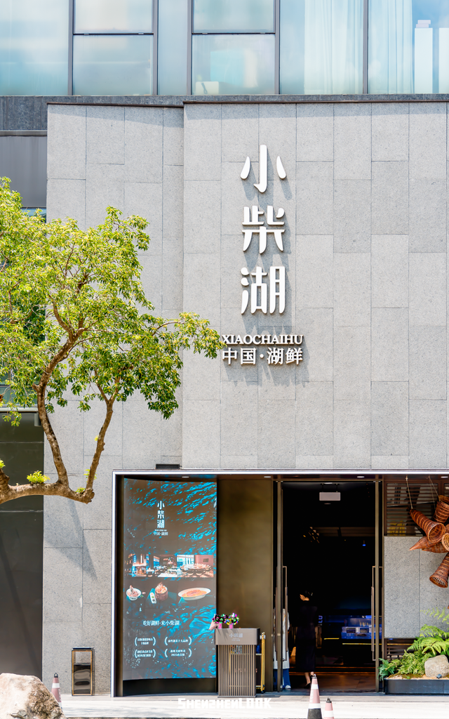 “深圳最大奥特莱斯，1折起，连续10天”