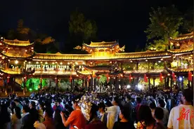 史上最火黄金周！芙蓉镇·红石林度假区今年“热”爆了！图片