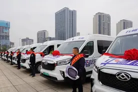 万州至开州班线全新22辆9座新能源快车投运图片
