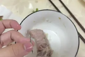 消费者称在永辉超市买的排骨里吃出针头，市场监管局：已展开调查图片