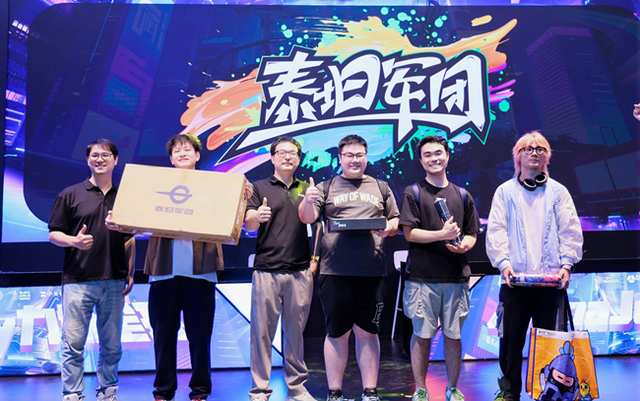 泰坦军团亮相2025 ChinaJoy，携三星显示、Intel联合展示电竞显示技术与产品