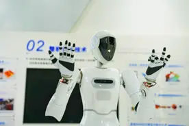 深读｜中国多地竞逐人形机器人赛道，佛山“入局”晚了吗？图片