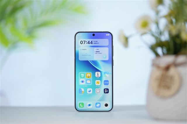 完美小屏影像旗舰！vivo X300手机评测：随手一拍就有德味 高阶技巧信手拈来