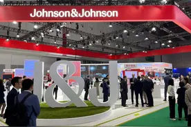 强生新疗法或显著改善肺癌患者生存期，挑战阿斯利康畅销药泰瑞沙图片