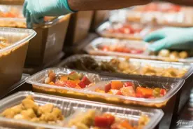 京东外卖再出招，承担五险一金个人缴纳部分，骑手未来将与物流人员互通图片