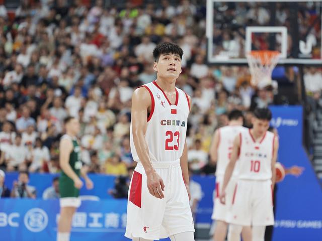 焦泊乔加盟宏远 陈国豪加盟广州龙狮