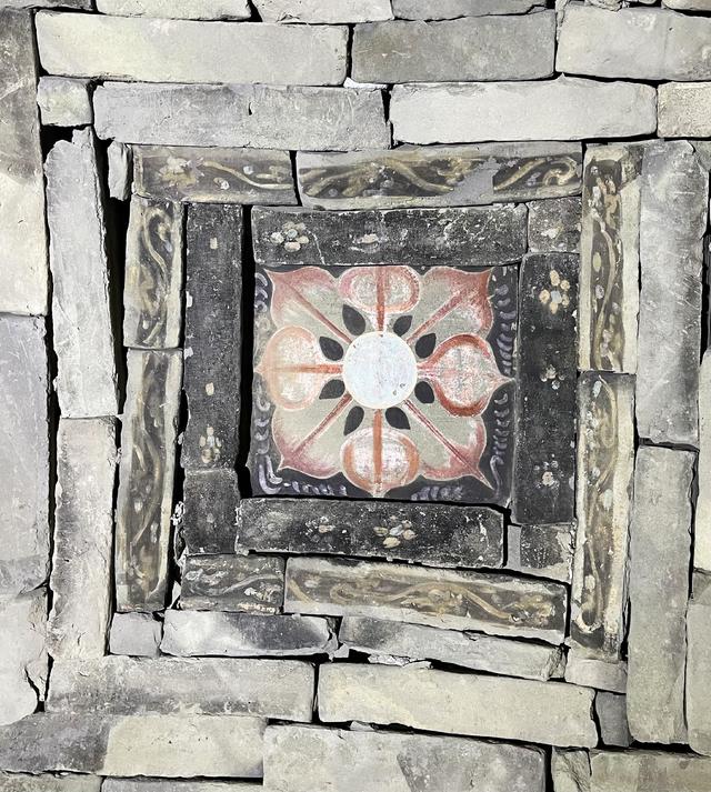 西晋壁画墓和敦煌博物馆：藻井上的那朵莲花丨从长安到敦煌（7）
