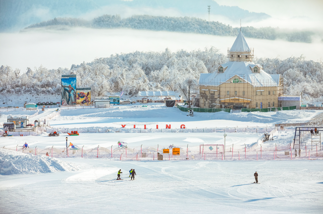 在大邑，降雪基础，滑雪就不基础！