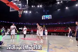 🤣网友热议范志毅上脚：必须原谅！被判俩点球家人们谁懂啊😭图片