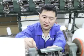 走近最美纺织工｜徐银德：干得多、学得多，才能会得多图片