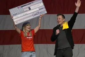 世界首富马斯克的政治豪赌：每天为摇摆州选民提供100万美元的“彩票”｜国际观察图片