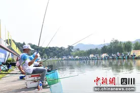 第十三届中国升钟湖国际钓鱼大赛开钓图片