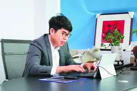用二维码串起一个产业集群 魏乃绪的“码”上人生图片