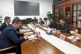 俄罗斯科学院中国与现代亚洲研究所代表团一行来上海社会科学院国际问题研究所交流图片