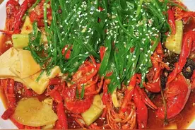 这才是宵夜江湖的正确打开方式！烧烤、小龙虾......建宁的夜，不要太耀眼！图片