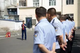 夏季治安稳推进 消防培训紧跟随图片