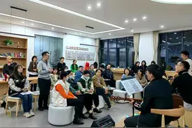 白天上班、晚上上课，武汉“青年夜校”频频“出圈”图片