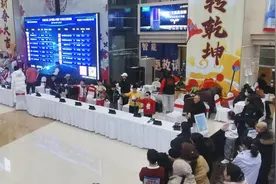 体育赛事强势入驻商圈 光电射击“燃爆”济南燕山银座商城图片