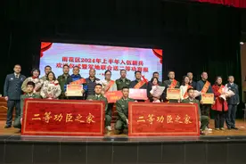 “双喜”！新兵入伍欢送仪式暨军地联合颁发二等功喜报活动举行图片