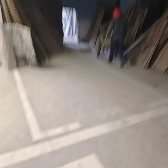 小区1楼4户业主联合私挖地下室