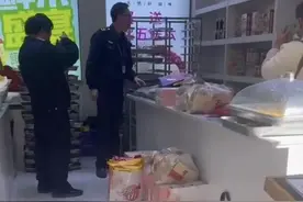 “你曝啊”，博主打假“牛肉干”被踹倒，最新进展→图片