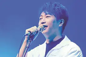 被热爱眷顾的“无名少年”（人物）图片