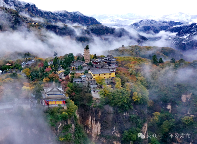 一入崆峒便为仙