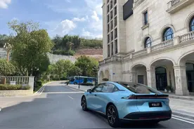 试驾|深蓝L07年轻定位家庭用户，搭载华为乾崑智驾图片