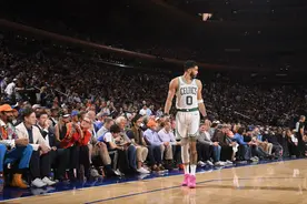 塔图姆重伤&惨败出局 绿军未来扑朔迷离图片