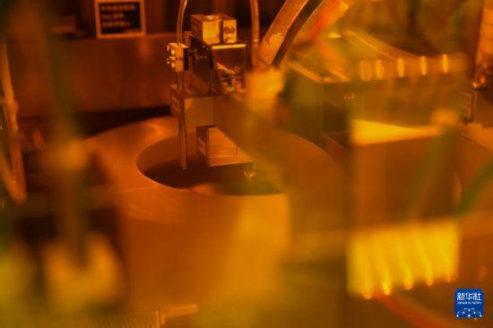 走进上海交通大学无锡光子芯片研究院