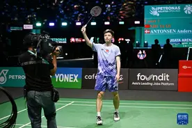 马来西亚羽毛球公开赛：石宇奇男单夺冠图片