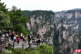 春节假期张家界接待游客164.8万人次 同比增长39.06%图片