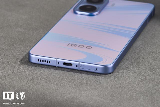 iQOO Neo11“面对疾风”手机图赏：年轻玩家的电竞优选