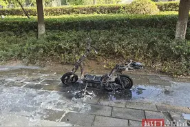 大学生花千元买二手电动自行车，仅三天就起火烧毁图片