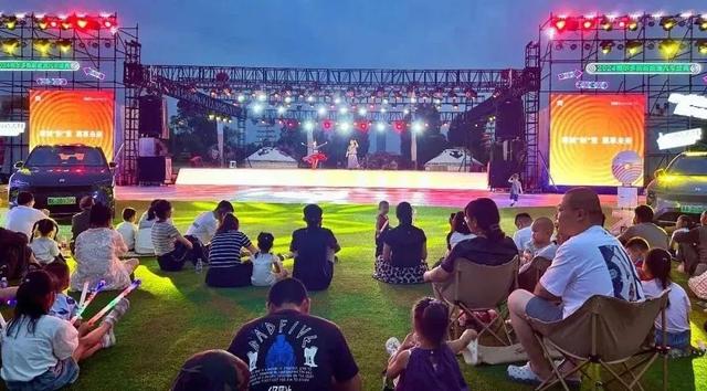 演出+行李箱市集！今晚19:30，准时在康巴什见→