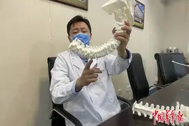 为“折叠男孩”打开人生图片