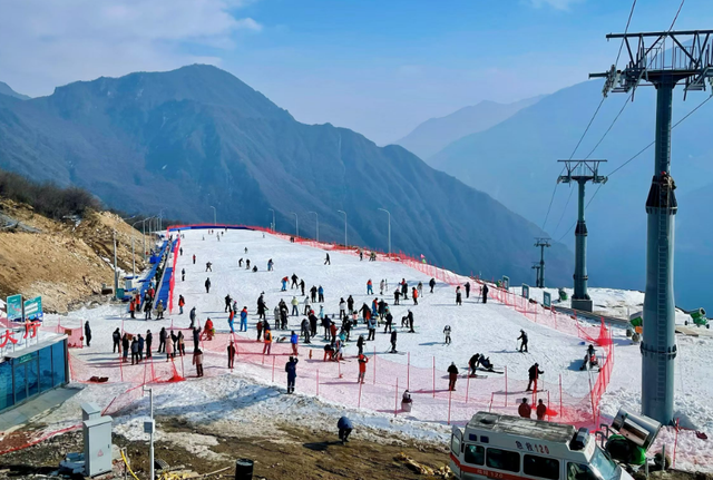 青睐绵阳·欢喜过年 || 戴上围好，这里今天正式开始试运营→