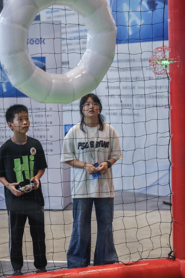 浙江桐乡乌镇开启青少年科技嘉年华