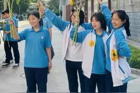 高考·留声机 | 再见是新开始 老师同学情会相伴一生图片