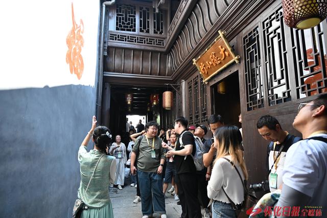媒体观摩团打卡怀化“三江一湾”：穿越历史烟云，触摸时代脉动