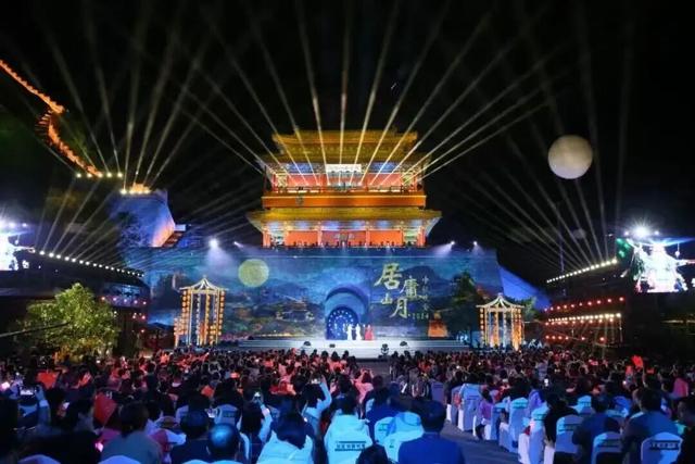 免费采摘板栗！共赏“雄关皓月”！金秋北京长城游玩攻略请收下——