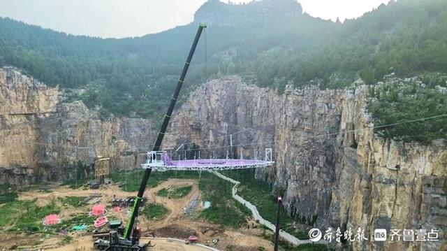 济南历城区新增一处探险公园，“矿谷之眼”主体完成吊装
