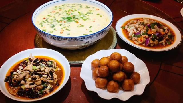 200万株多肉打造的幻光瑶林限时免费开放，邀你赴一场治愈系的秋游之约！