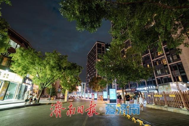 一年四季 泉在济南丨济南宽厚里：夜幕下的璀璨烟火人间
